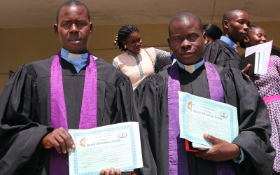 Dois jovens, mesmo Baptismo e Confirmação: uma história de fé semelhante